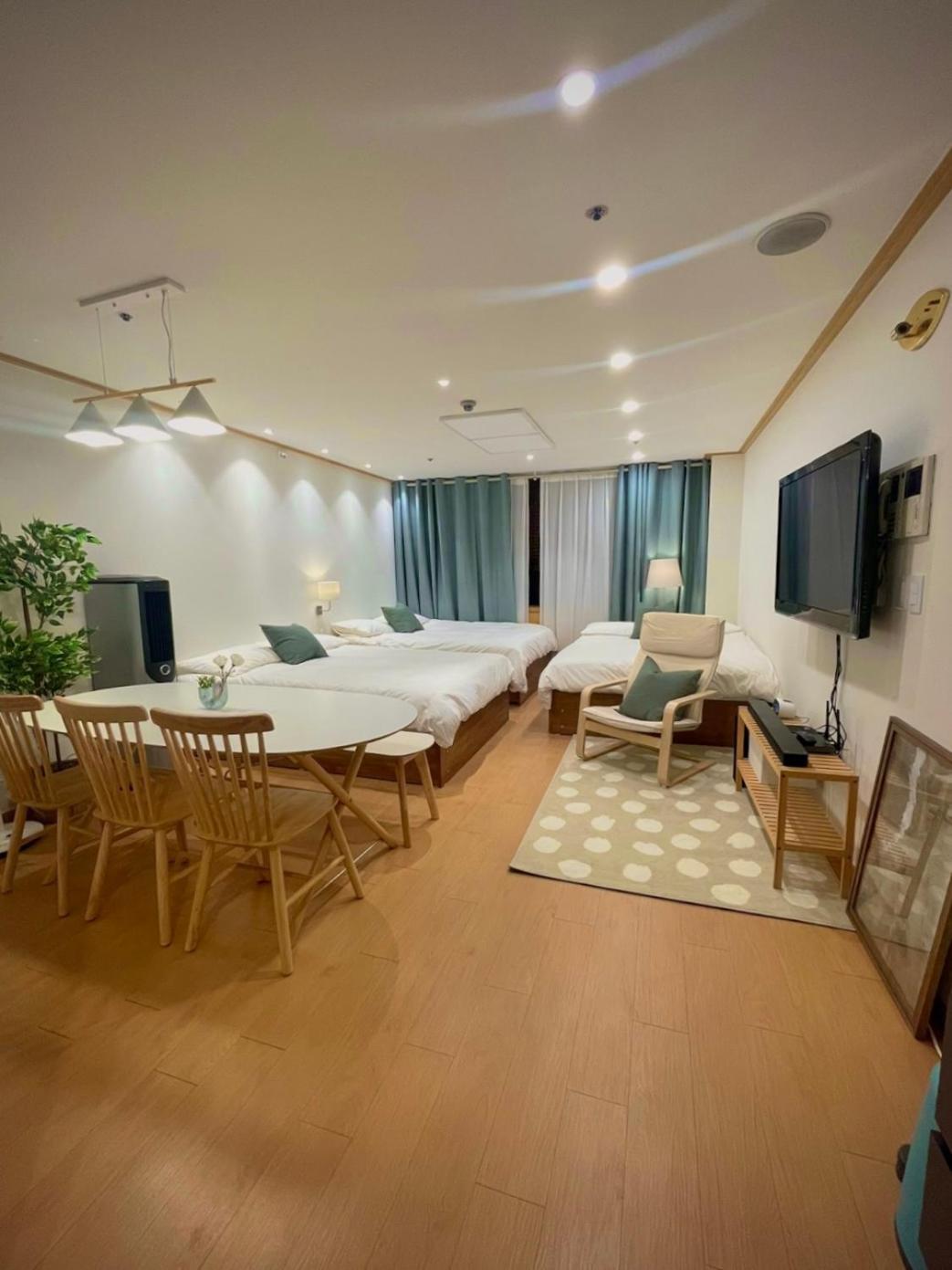 Hongdae House Apartment *